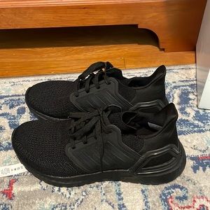 Ultra boost never worn, no inside soles